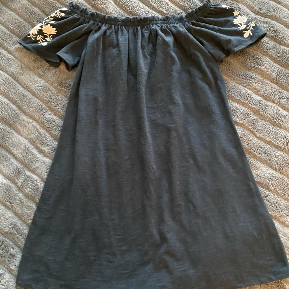 Off the shoulder Abercrombie & Fitch mini dress